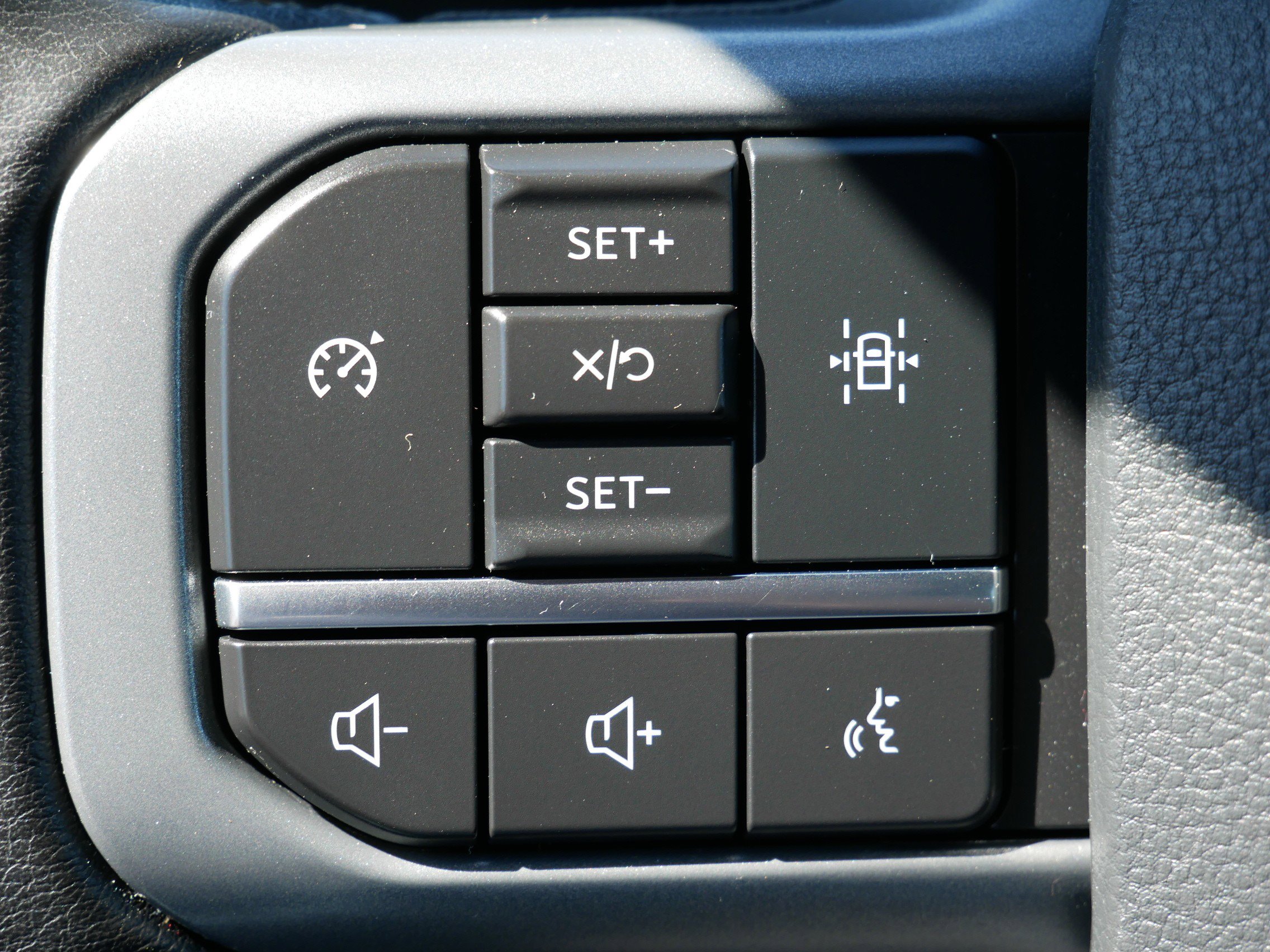 2023 Ford F-150 XLT photo 21