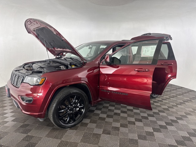 2021 Jeep Grand Cherokee Laredo X photo 11