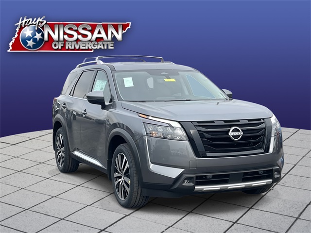 2025 Nissan Pathfinder Platinum's photo
