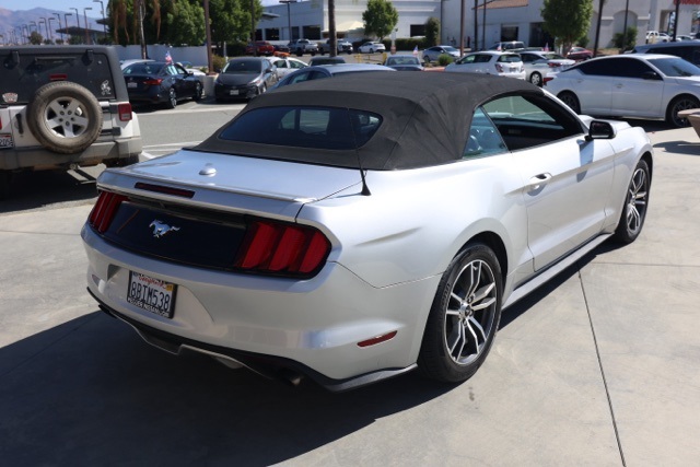 2016 Ford Mustang EcoBoost Premium photo 3