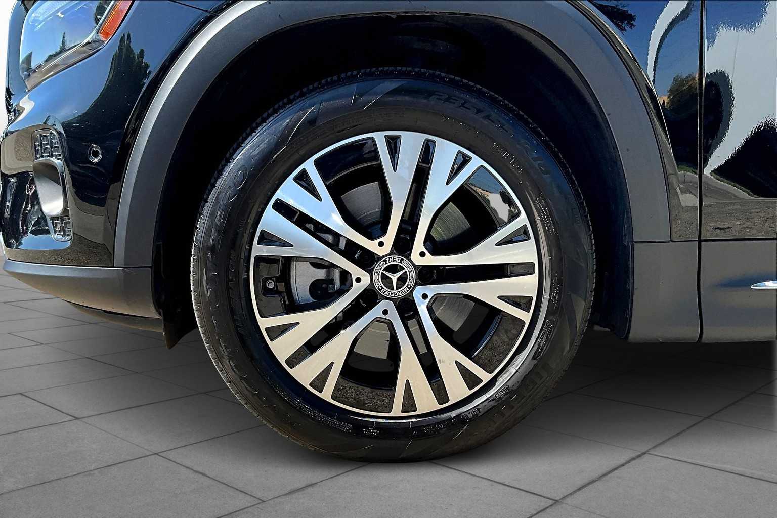 2024 Mercedes Benz GLB 250 photo 10