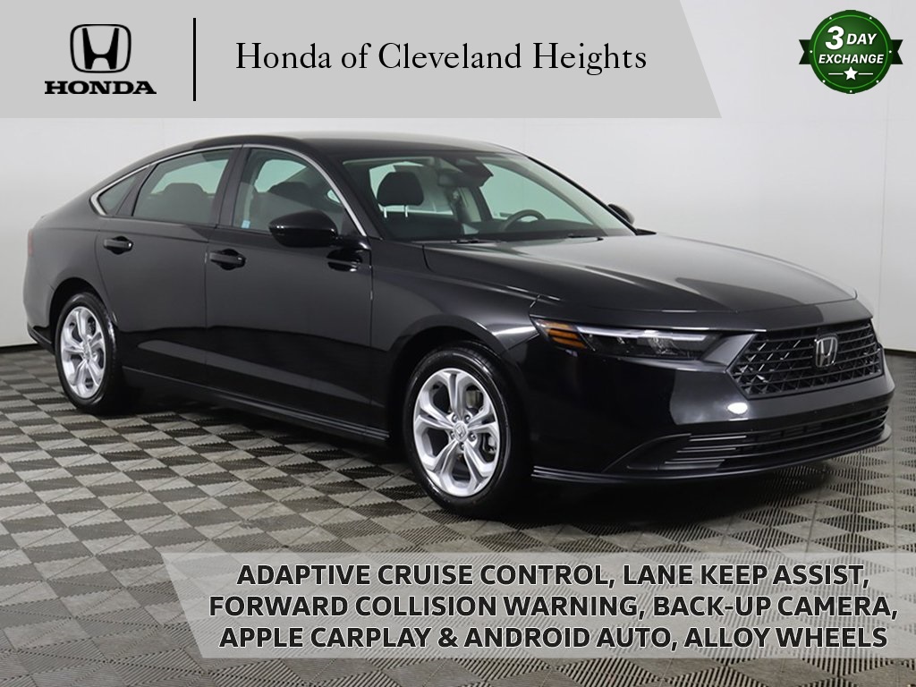 2025 Honda Accord LX's photo