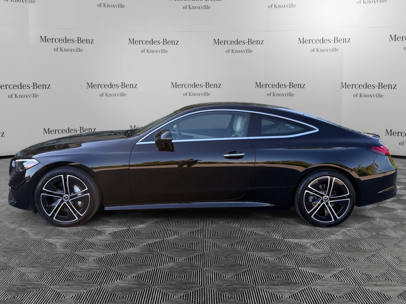2025 Mercedes Benz CLE 300 4MATIC photo 2