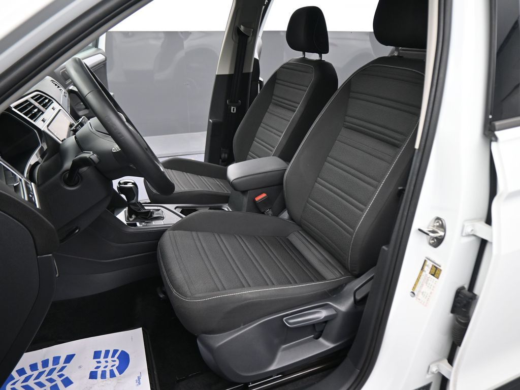 2024 Volkswagen Tiguan S photo 35