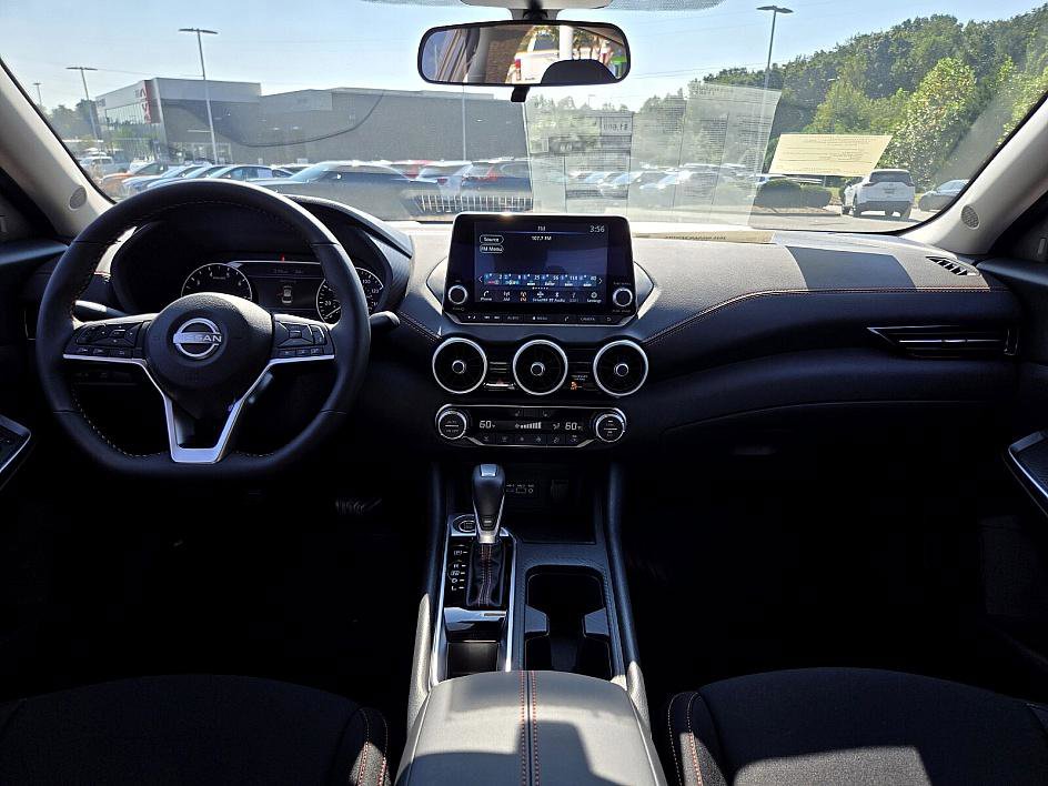 2025 Nissan Sentra SR Midnight Edition photo 10