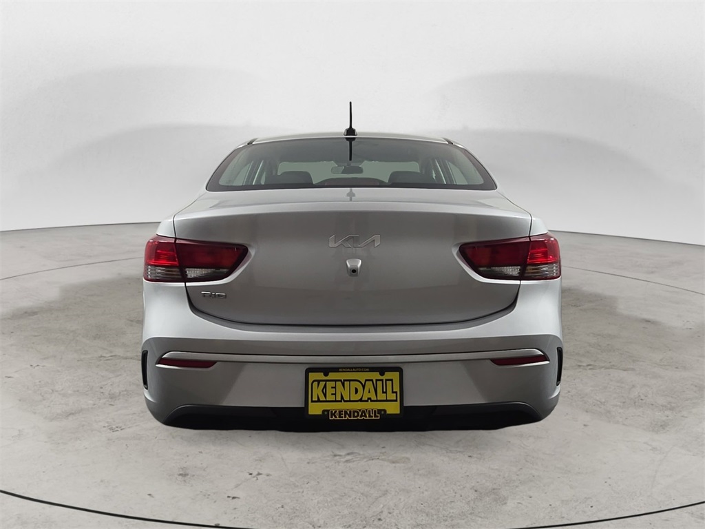 2023 Kia Rio LX photo 3