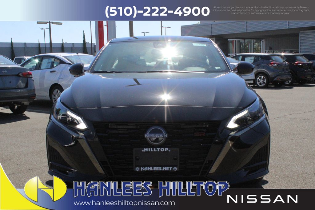 2025 Nissan Altima 2.5 SR photo 3