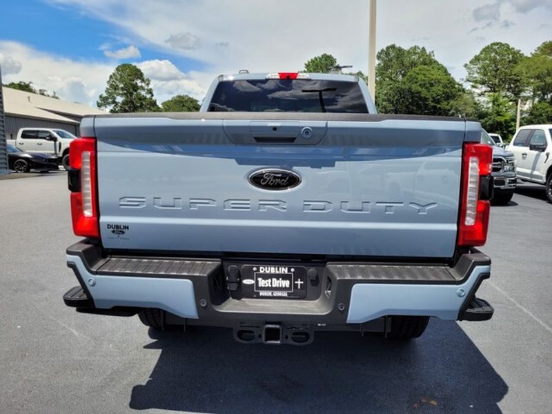 2025 Ford F-350 Lariat photo 8