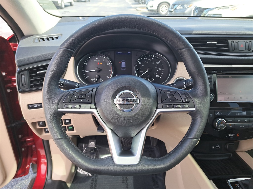 2018 Nissan Rogue SV photo 25