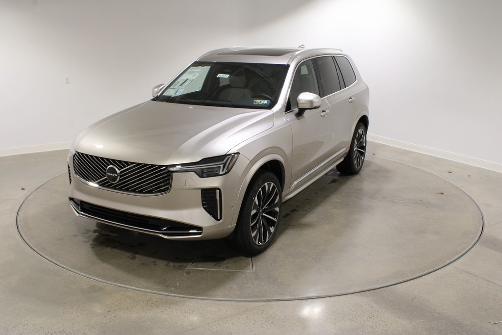2026 Volvo XC90 Plus's photo