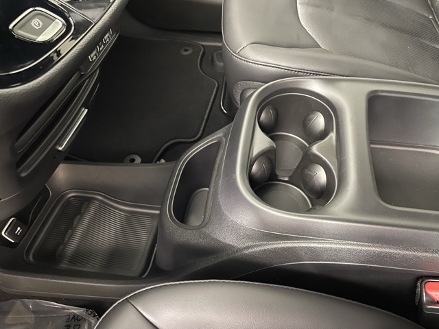 2025 Chrysler Pacifica photo 33