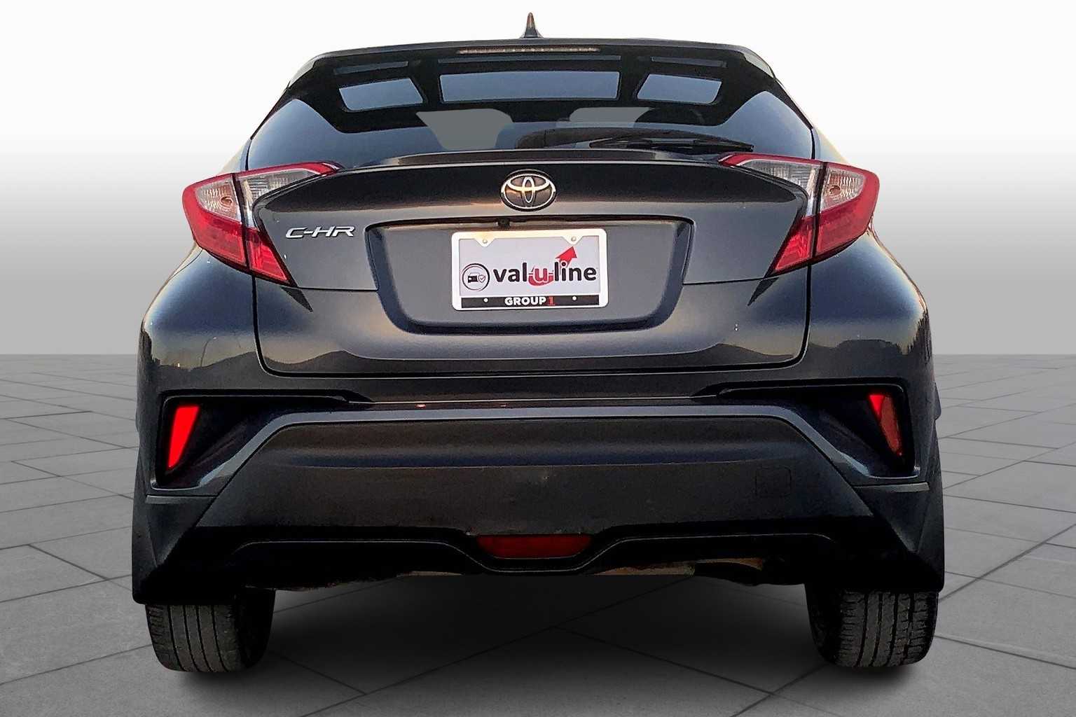 2018 Toyota C-HR XLE Premium photo 4