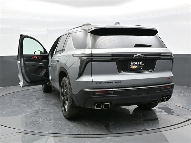 2024 Chevrolet Traverse RS photo 3