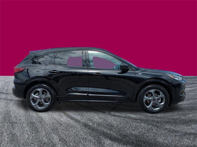 2024 Ford Escape ST-Line photo 2