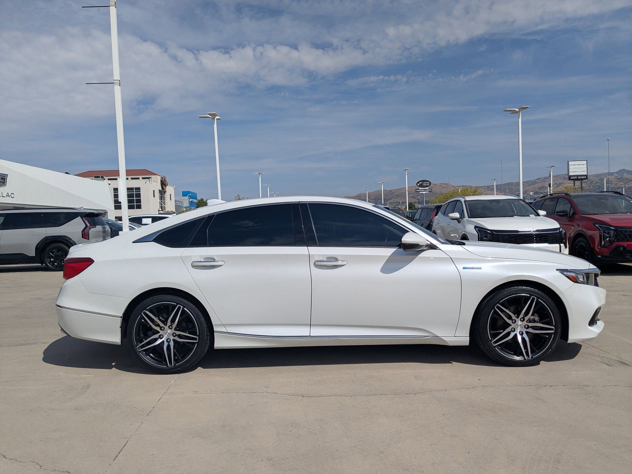 2021 Honda Accord Hybrid Touring photo 7