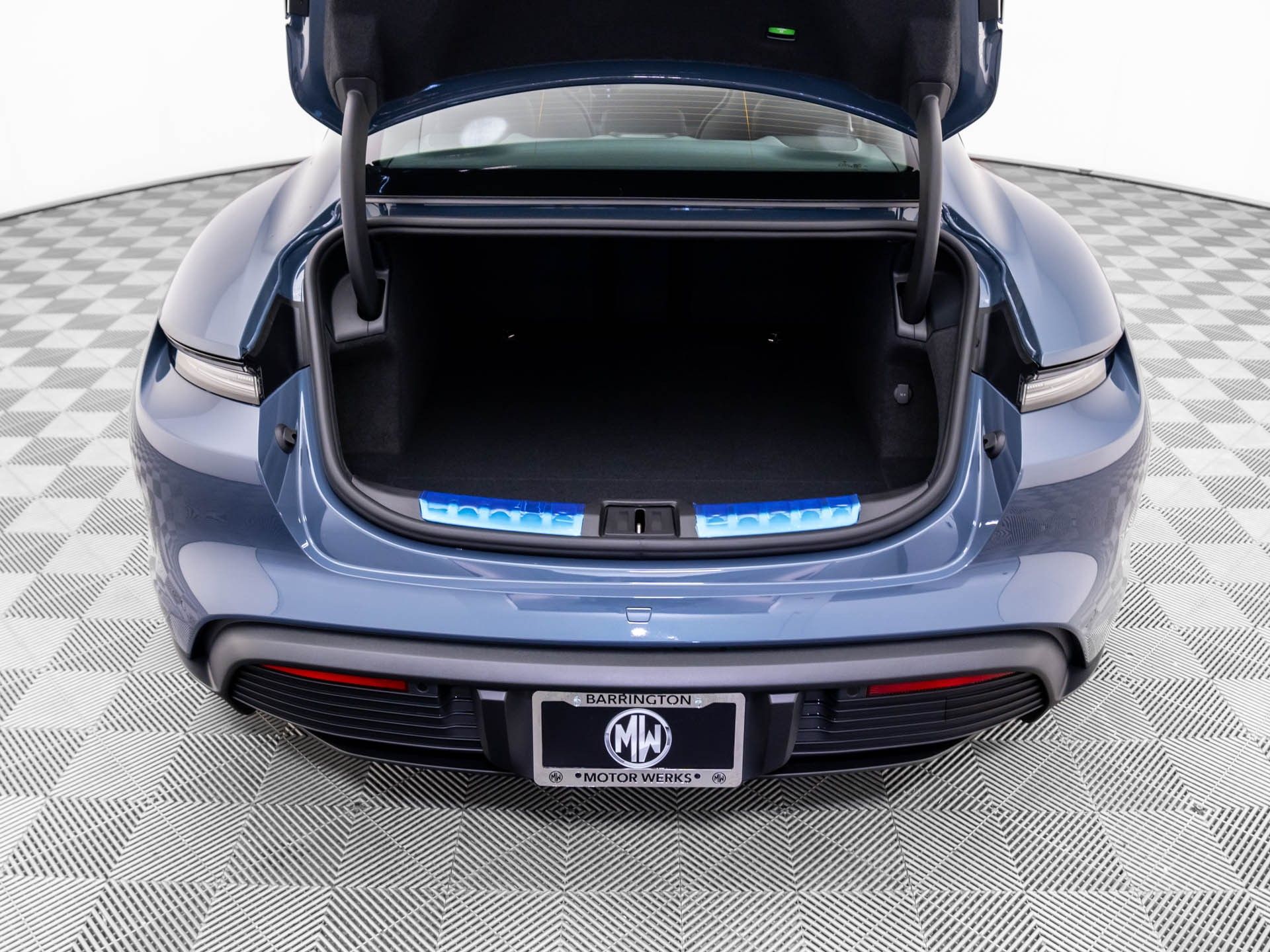 2026 Porsche Taycan 4 photo 28