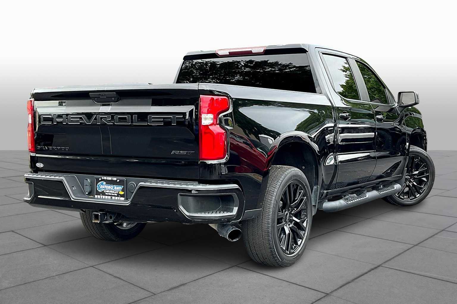 2021 Chevrolet Silverado 1500 RST photo 12