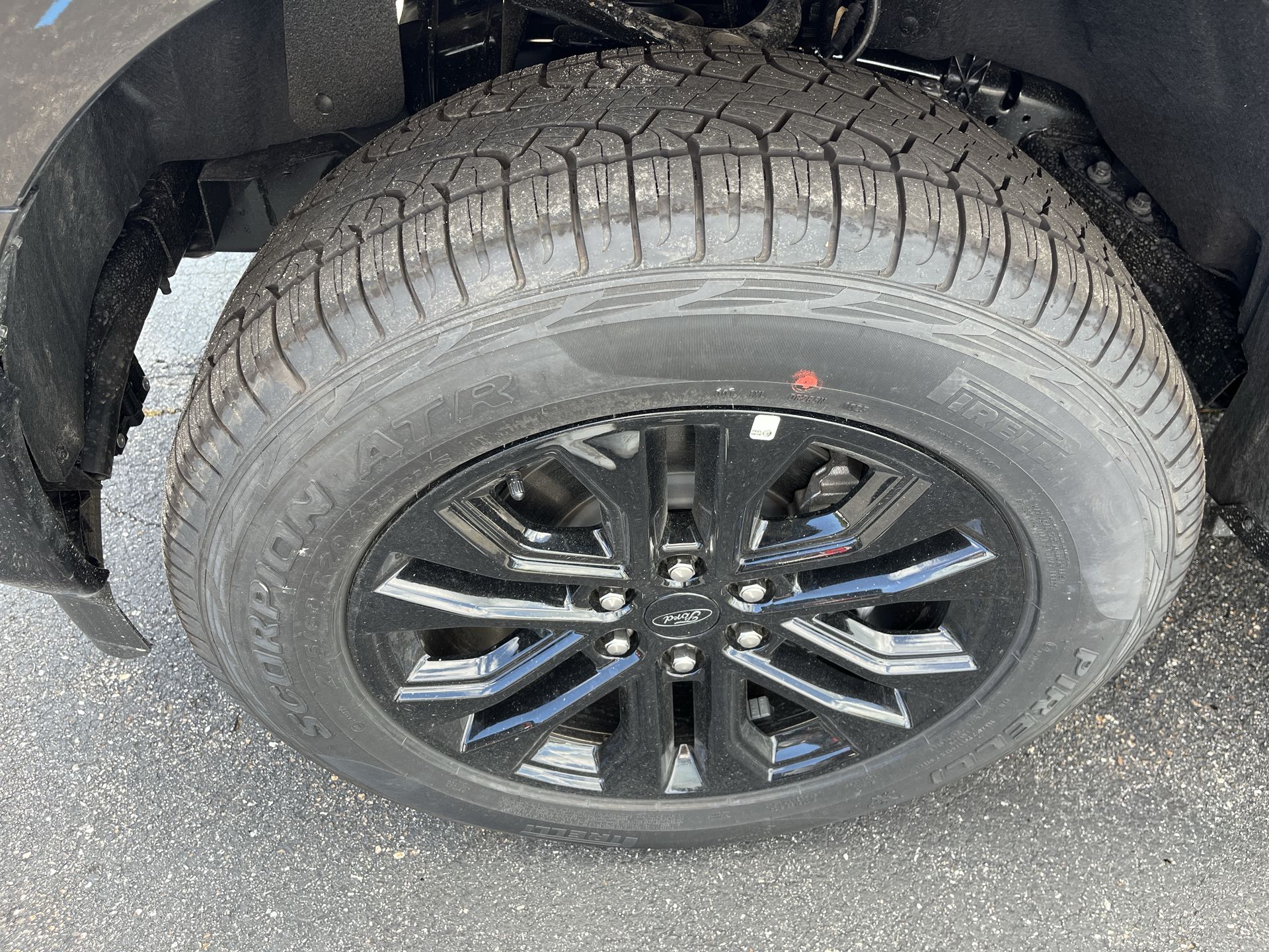 2025 Ford F-150 XLT photo 2