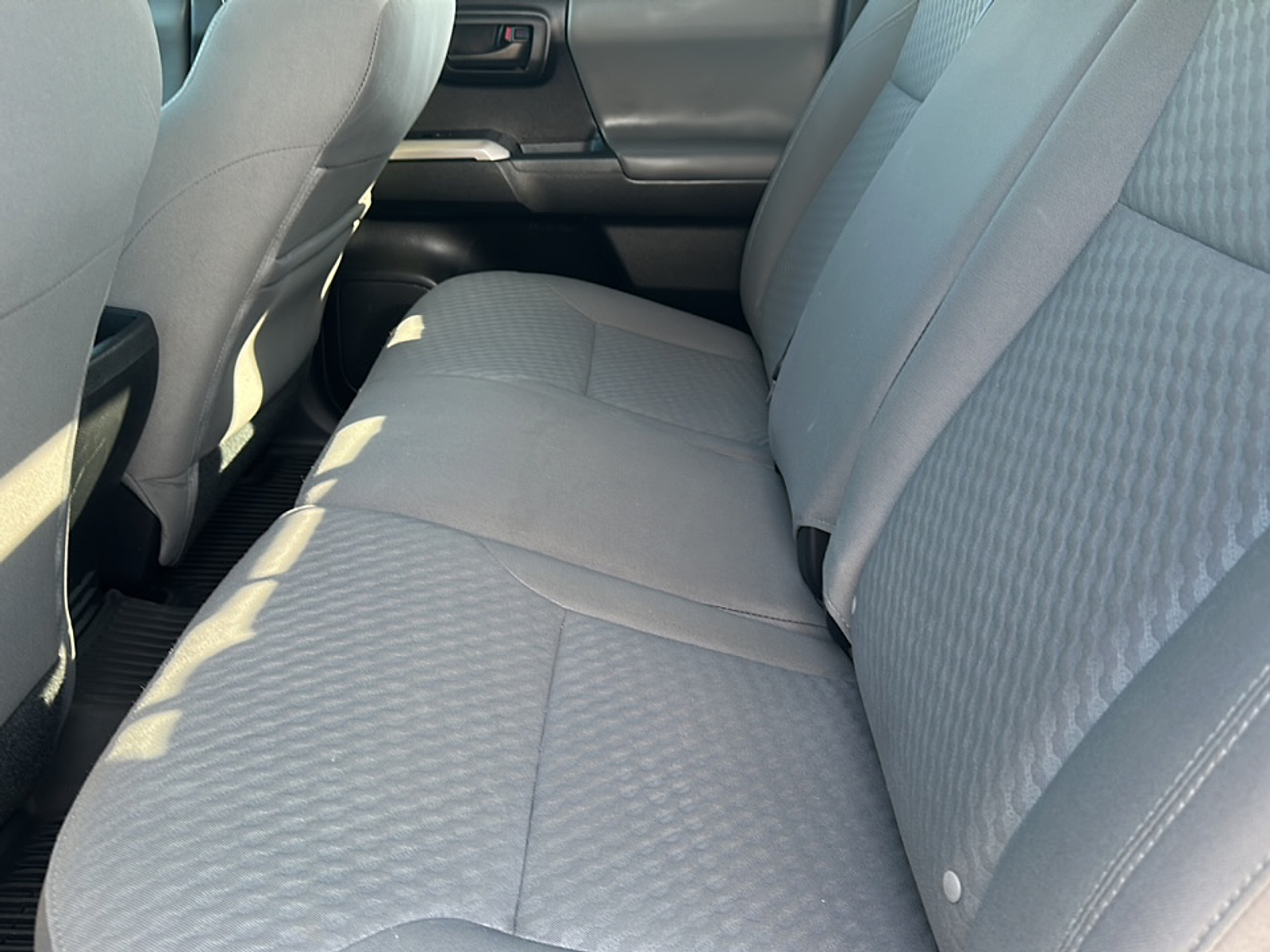 2022 Toyota Tacoma SR5 photo 7