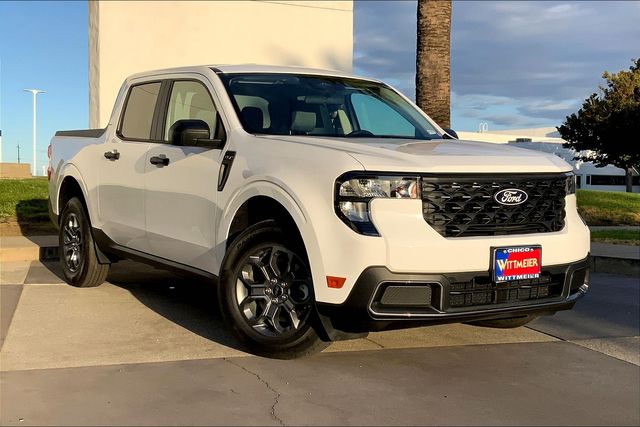 2025 Ford Maverick XLT photo 2