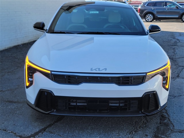 2025 Kia K4 GT-Line photo 9