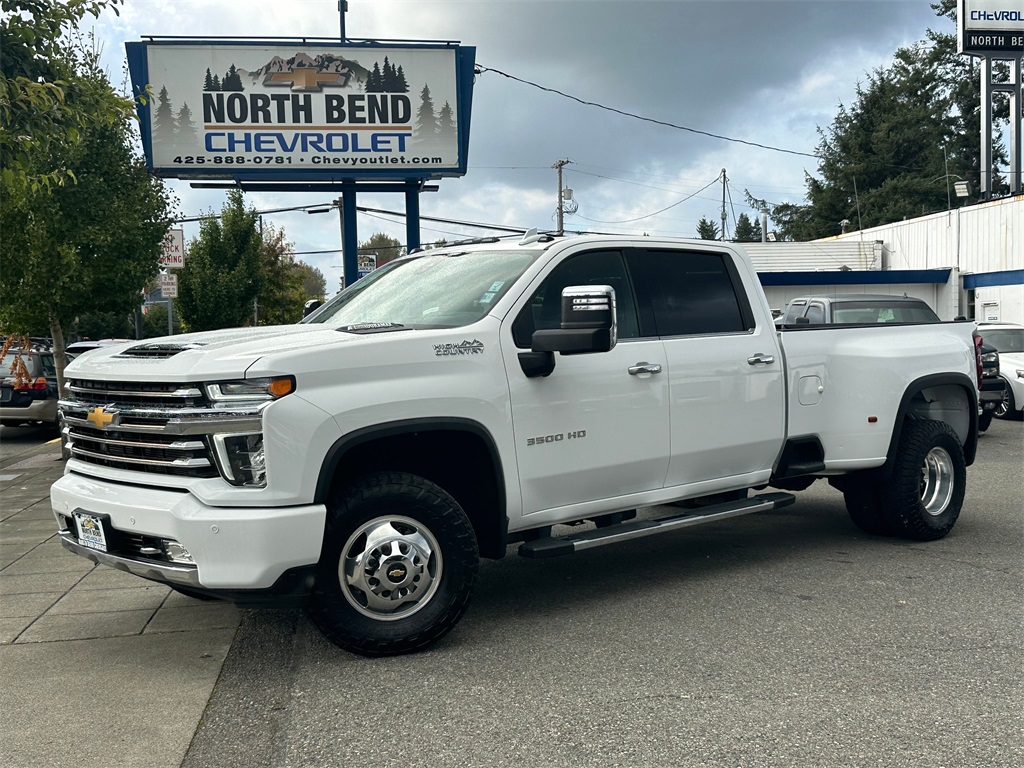 2022 Chevrolet Silverado 3500HD High Country's photo