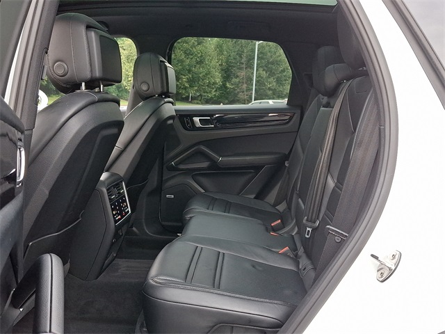 2019 Porsche Cayenne Base photo 10