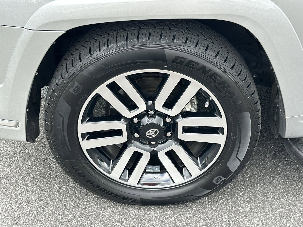 2023 Toyota 4Runner Limited photo 42