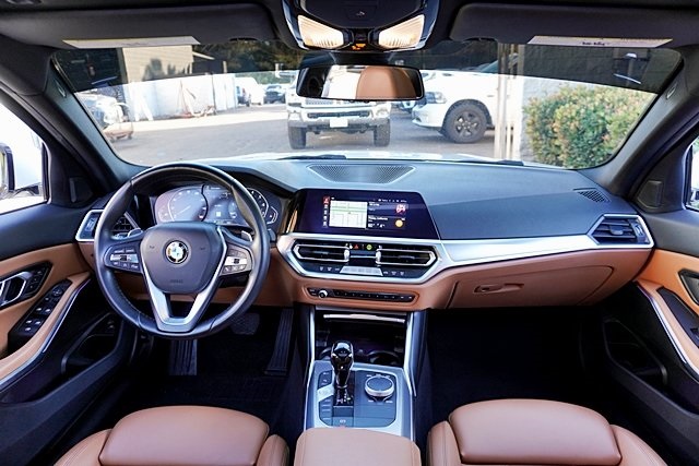 Used 2022 White BMW 330i image 18