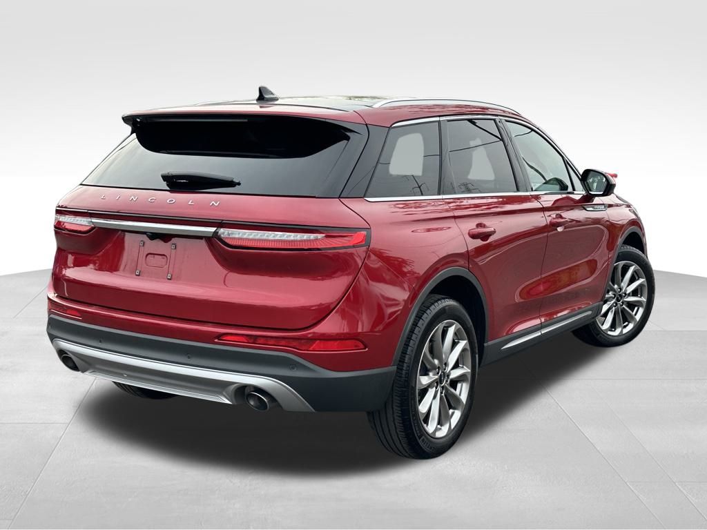 2021 Lincoln Corsair Standard photo 4