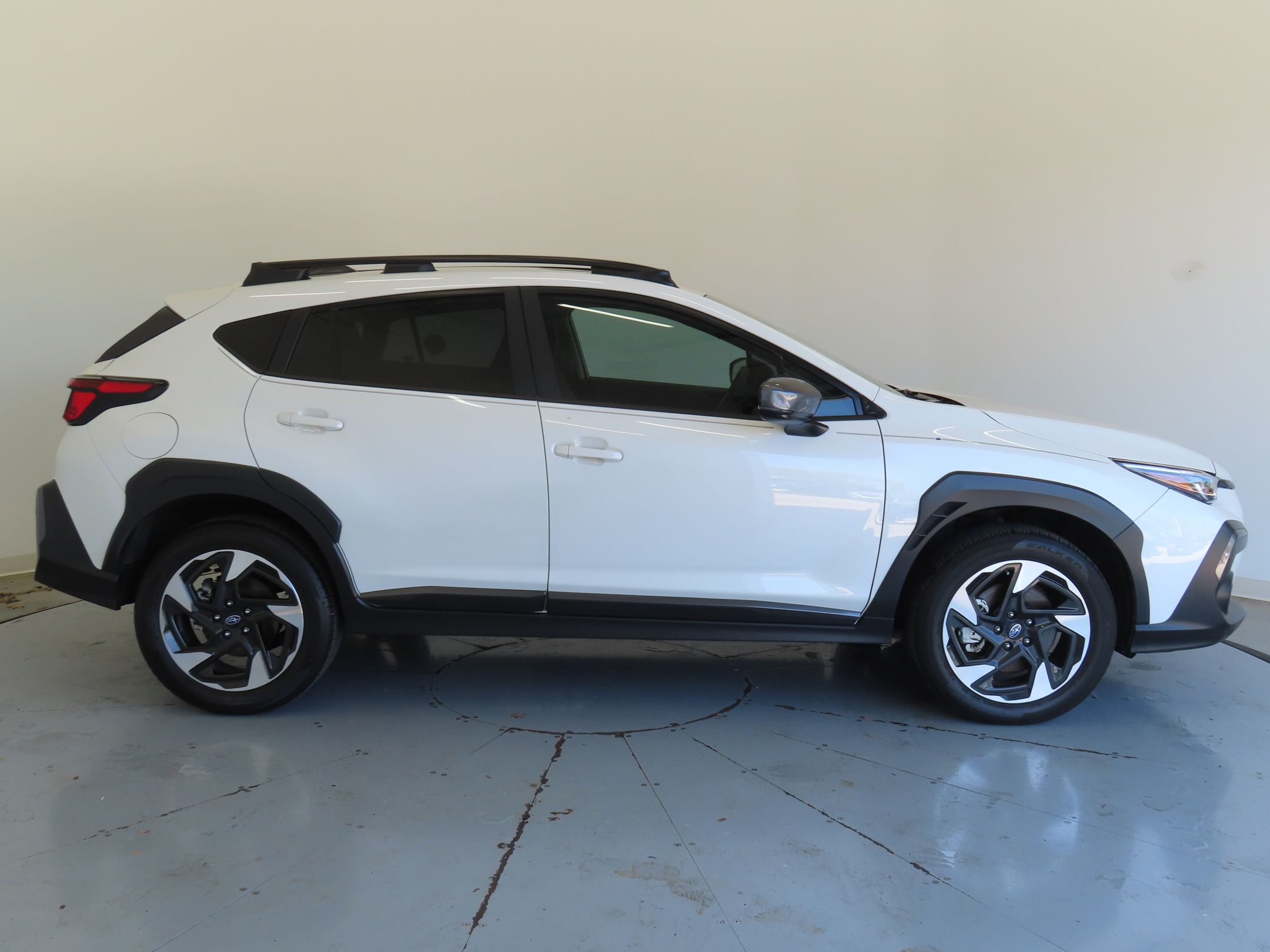 2025 Subaru Crosstrek Limited photo 2