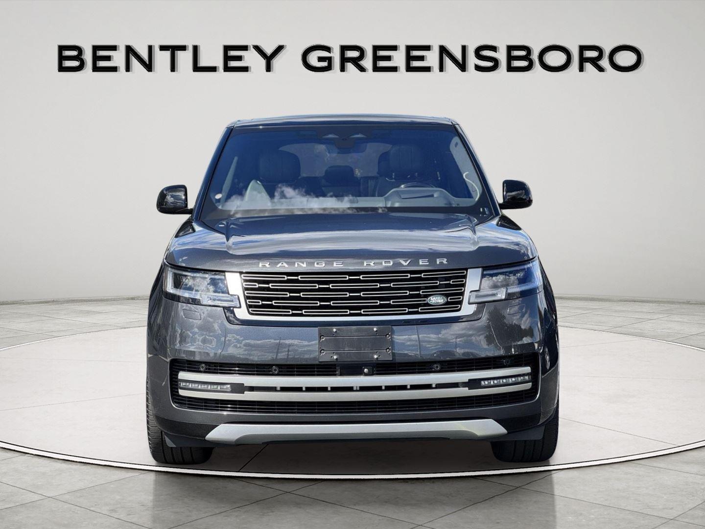 2023 Land Rover Range Rover SE photo 5