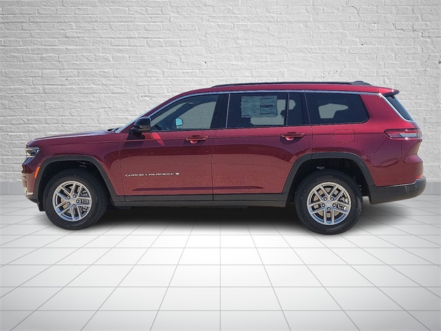 2025 Jeep Grand Cherokee Laredo photo 2