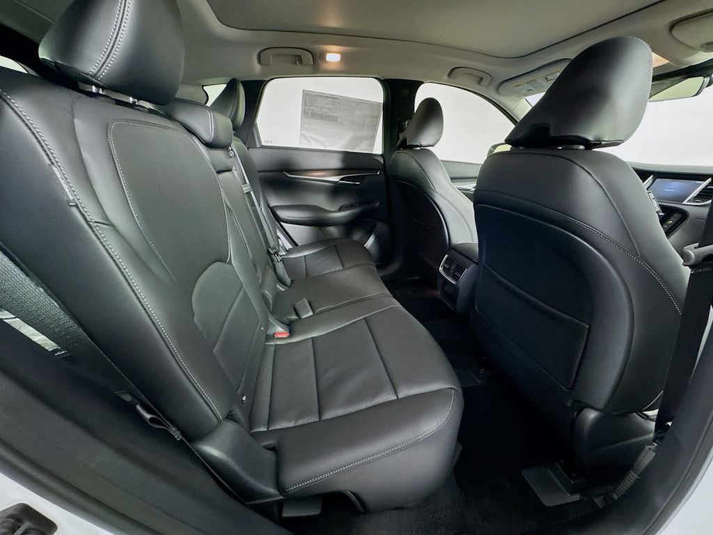 2025 Infiniti QX50 Luxe photo 31