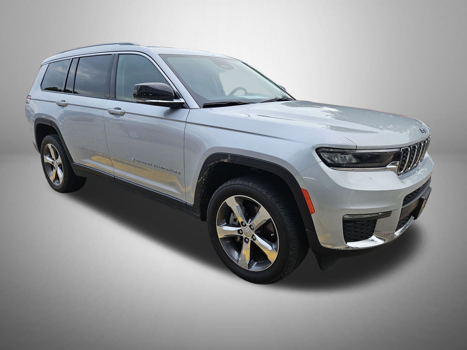 2022 Jeep Grand Cherokee Limited photo 2