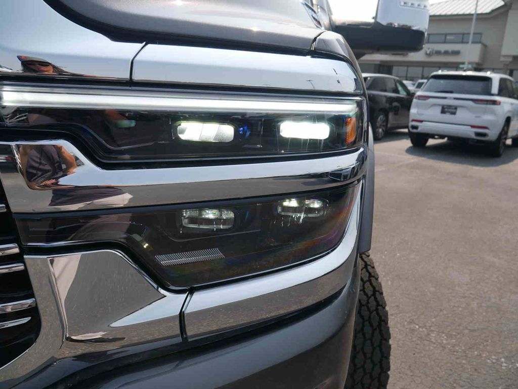 2026 Ram 3500 Limited photo 15