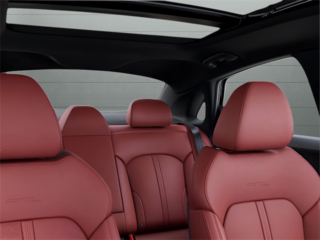 2025 Kia K5 GT-Line photo 21