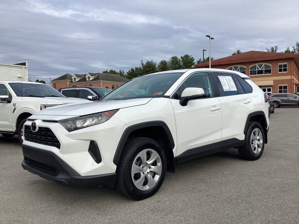2022 Toyota RAV4 LE