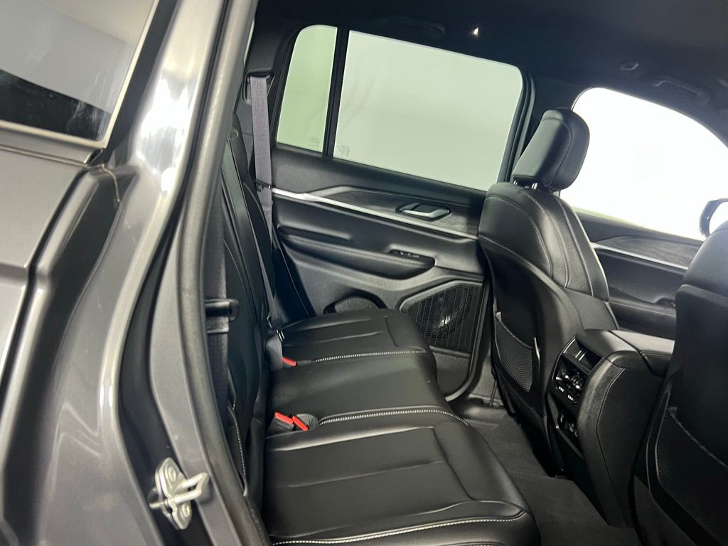 2024 Jeep Grand Cherokee Limited photo 22