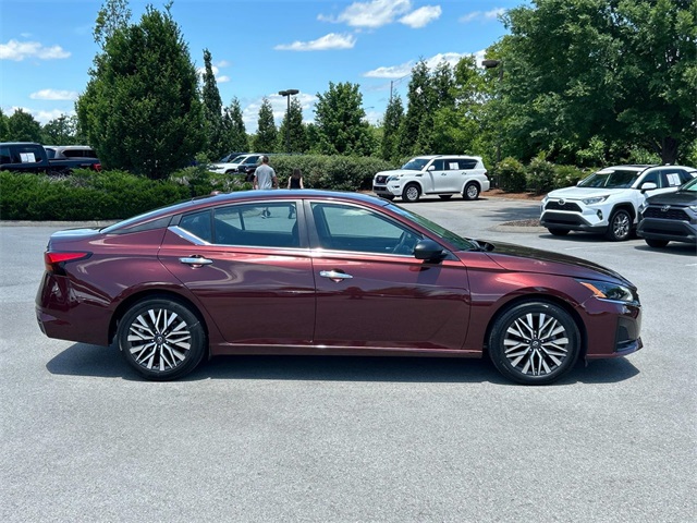 2024 Nissan Altima 2.5 SV photo 3