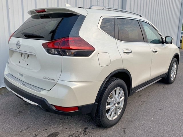 2018 Nissan Rogue SV photo 3