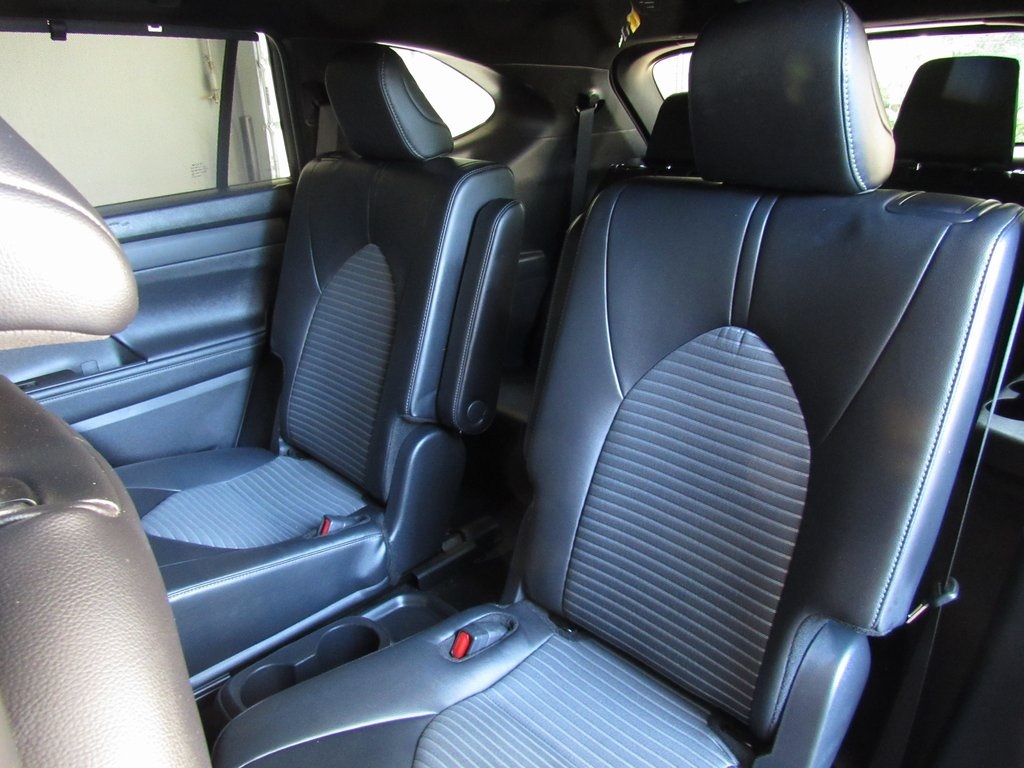 2024 Toyota Highlander XSE photo 13