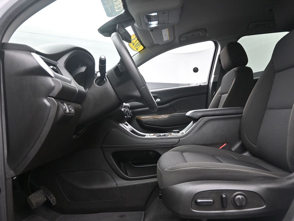 2023 Gmc Acadia SLE photo 10