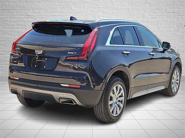2023 Cadillac XT4 Premium Luxury photo 4
