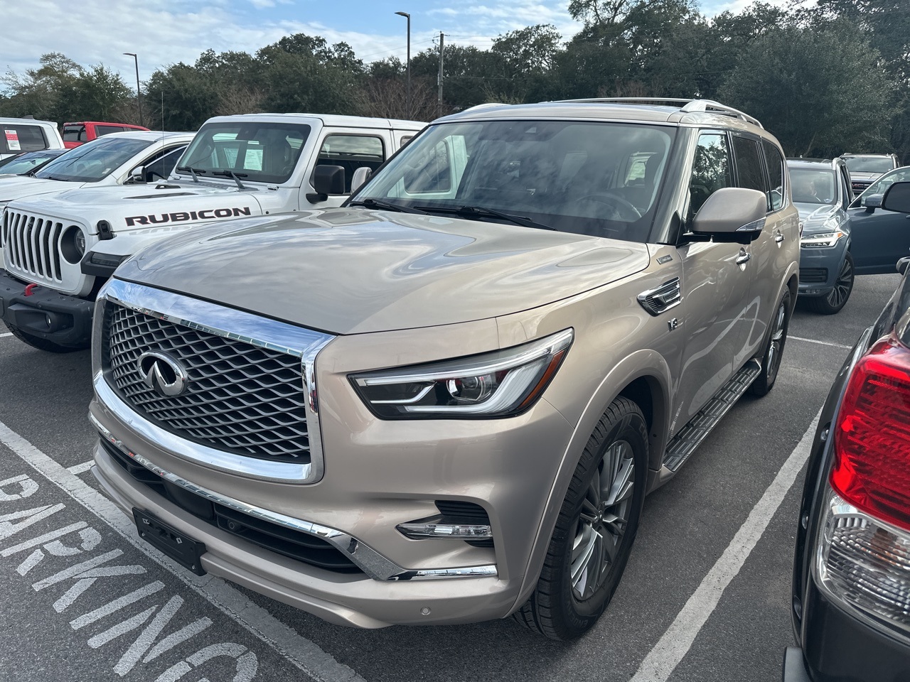 2022 INFINITI QX80's photo