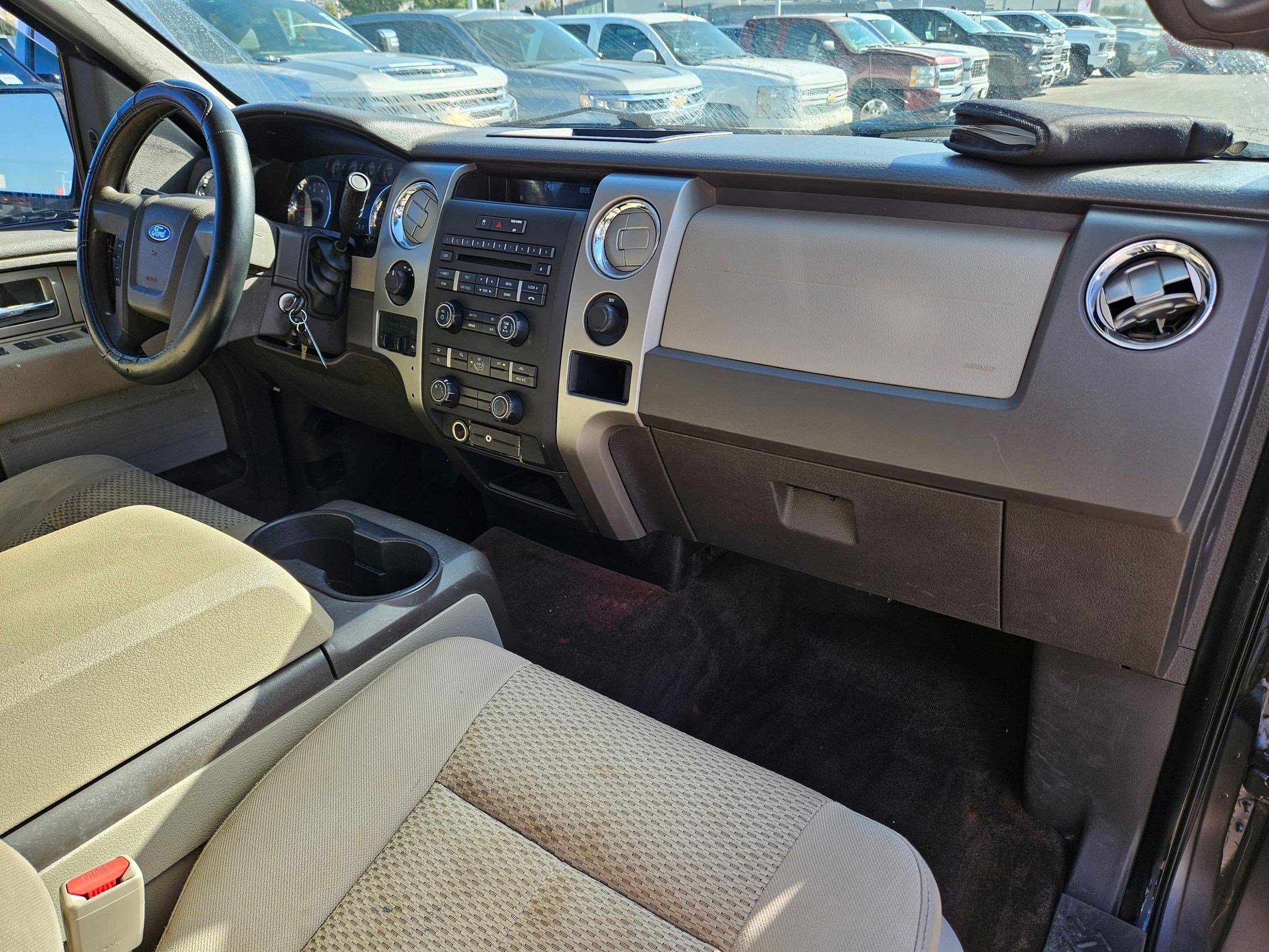 2010 Ford F-150 XLT photo 29