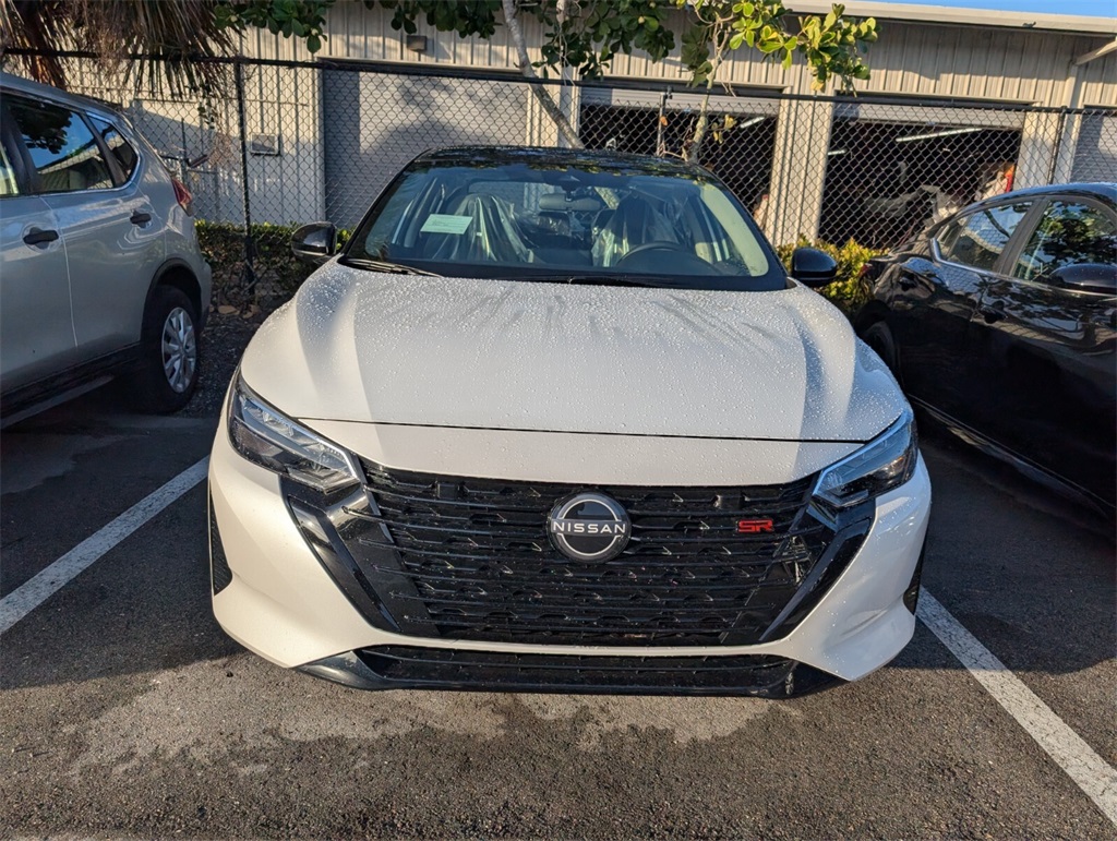 2025 Nissan Sentra SR Midnight Edition photo 3
