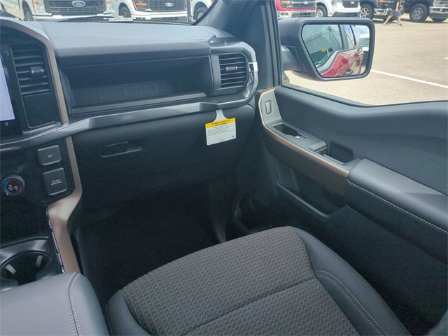2025 Ford F-150 STX photo 16