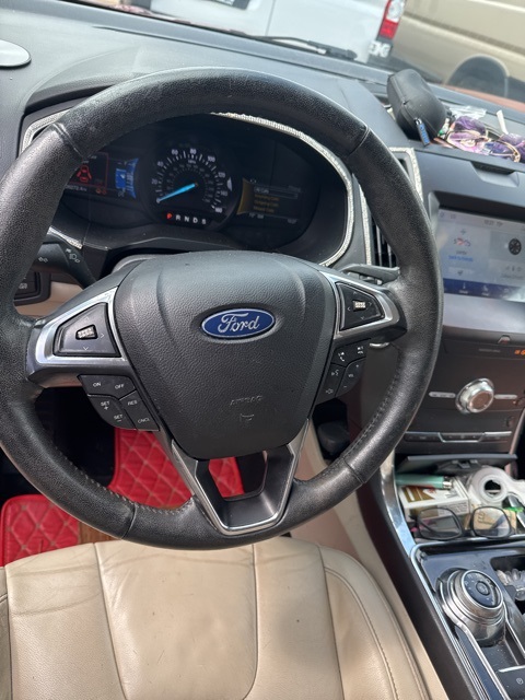 2020 Ford Edge Titanium photo 7
