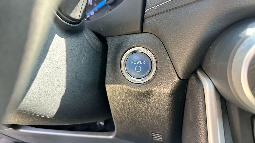 2021 Toyota RAV4 Hybrid XLE photo 15